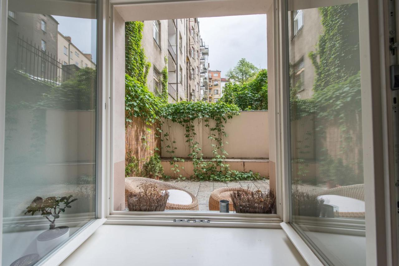 Quiet Apartment In The City Center With Own Terrace Praha Bagian luar foto