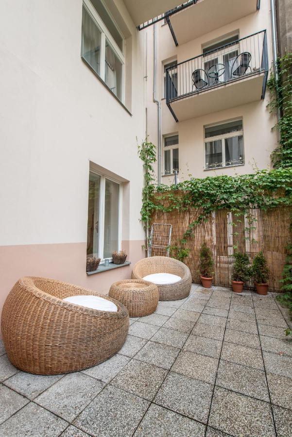 Quiet Apartment In The City Center With Own Terrace Praha Bagian luar foto