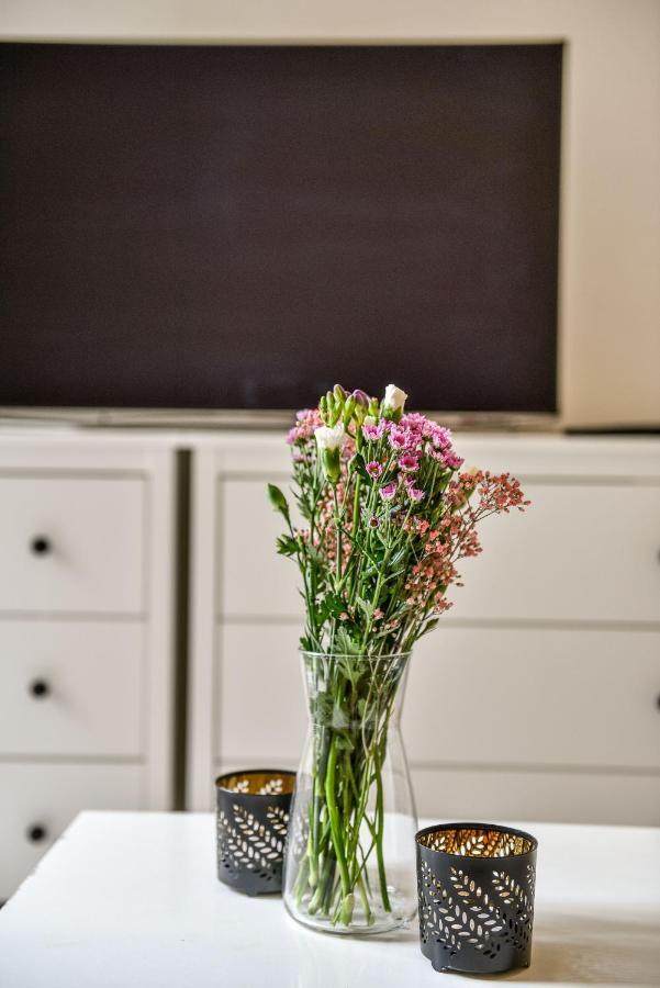 Quiet Apartment In The City Center With Own Terrace Praha Bagian luar foto